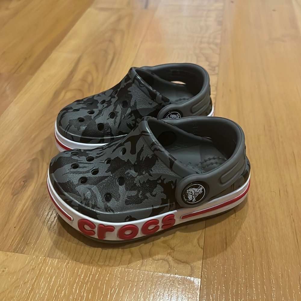 Crocs size 4 toddler sandals boy or girl